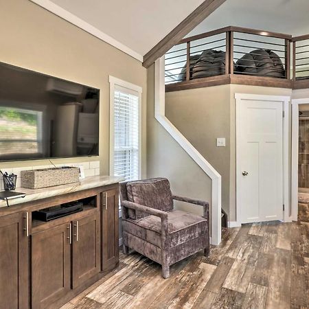 Branson Tiny Home On 52 Acres With Private Lake! ภายนอก รูปภาพ