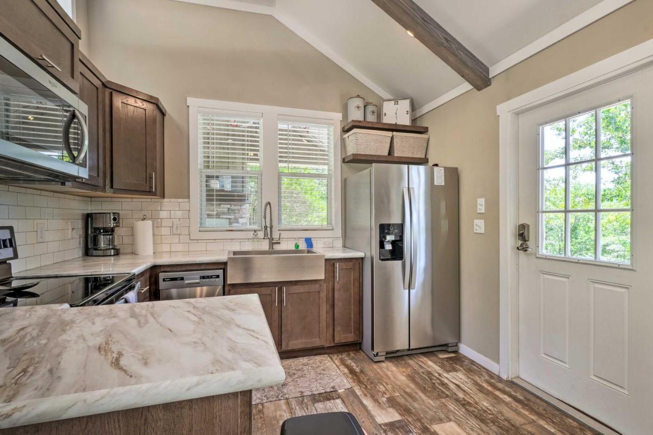 Branson Tiny Home On 52 Acres With Private Lake! ภายนอก รูปภาพ