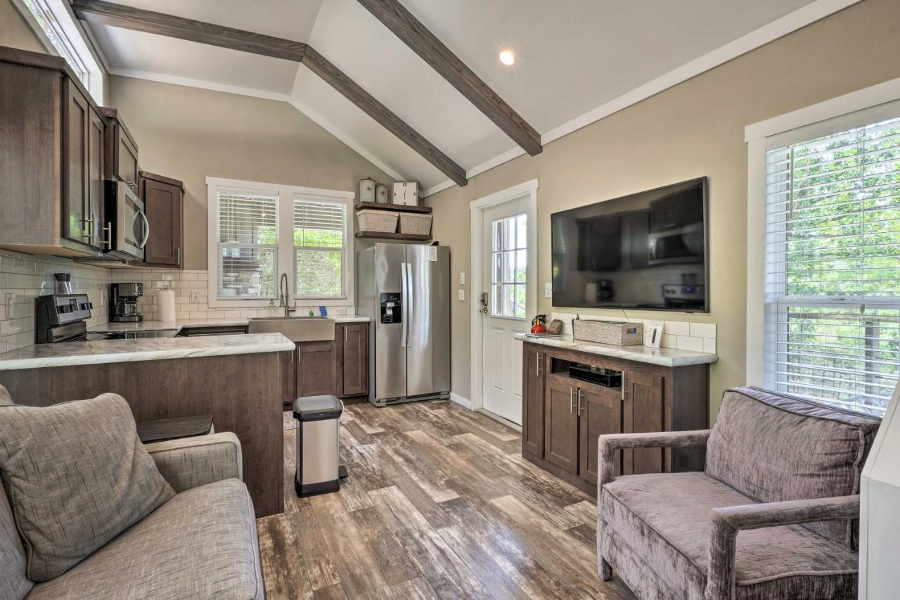 Branson Tiny Home On 52 Acres With Private Lake! ภายนอก รูปภาพ